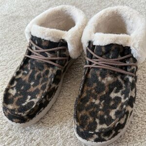 Hey Dude Women's Leopard Print Shoes with Fur Lining
